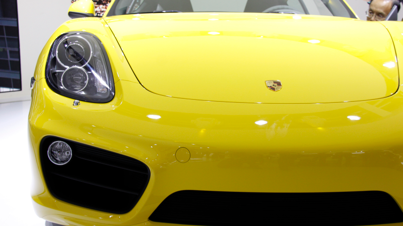 Illustration for article titled 2014 Porsche Cayman: First Liveshots Of Stuttgart's Sexy Little Minx
